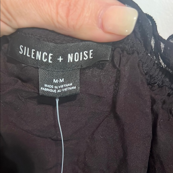 Silence + Noise Chic Black Blouse from Urban Outfitters - Picture 2 of 7